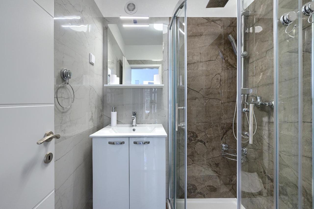 Studio Apartman Luka Pomer Bagian luar foto